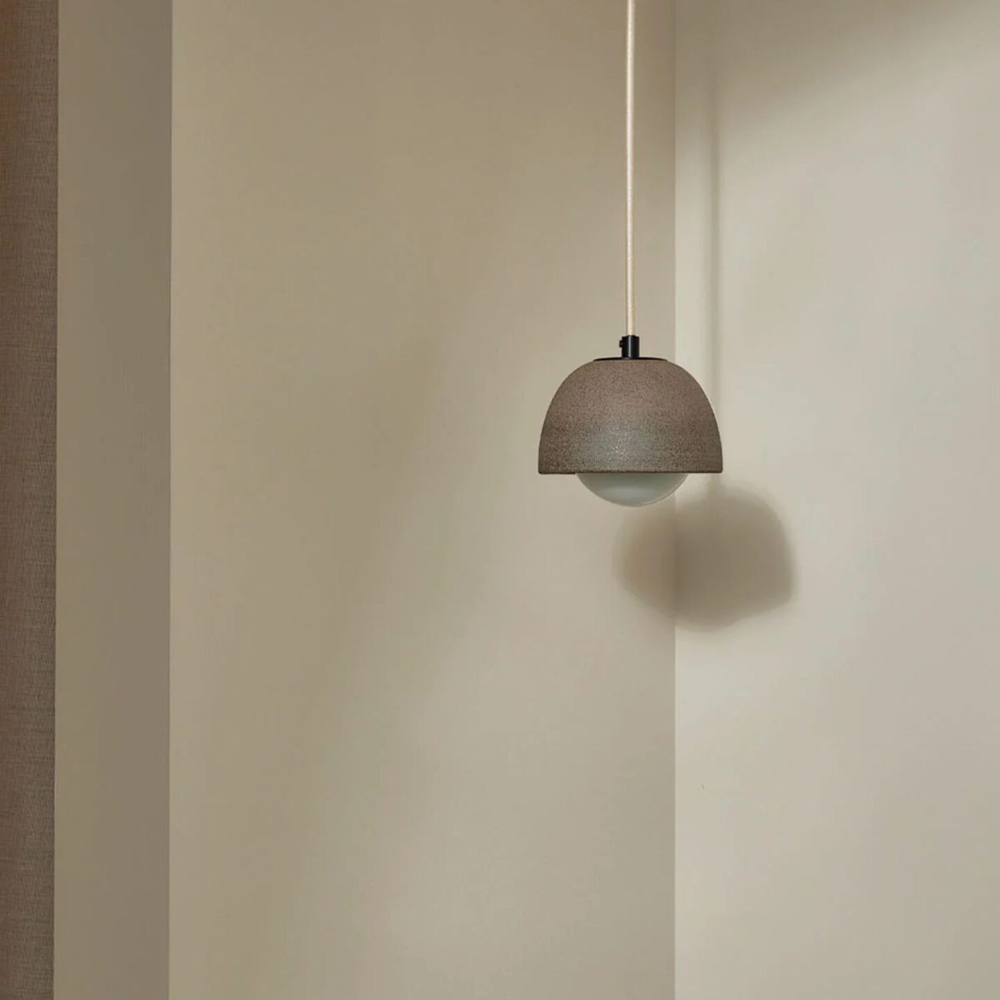 Terra 0 Pendant Light - Fabric Clay, Brushed Black